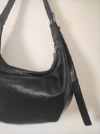 Soft Curve Shoulder