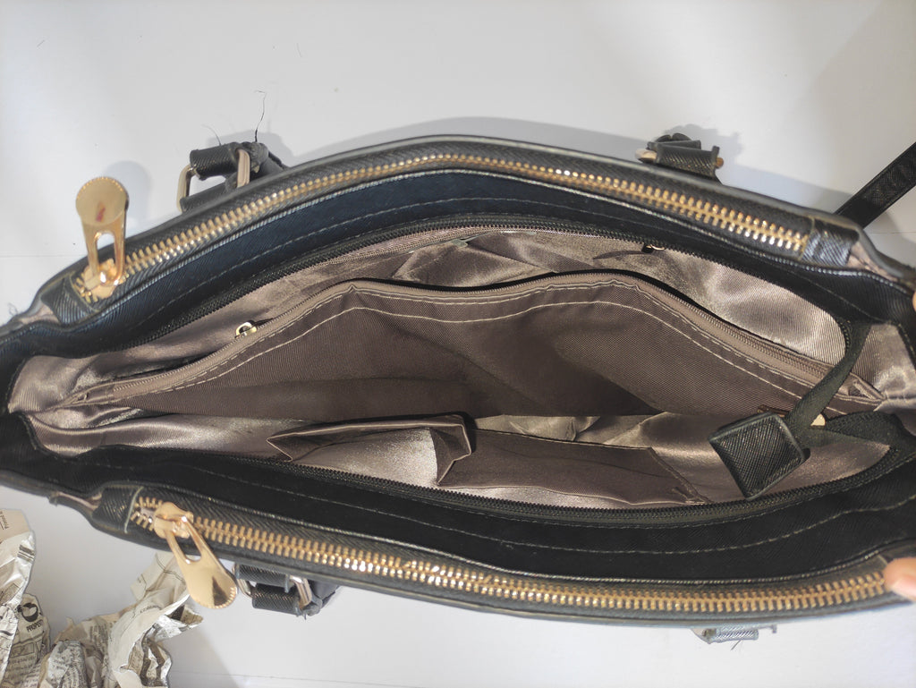 Carpisa Shoulder Bag