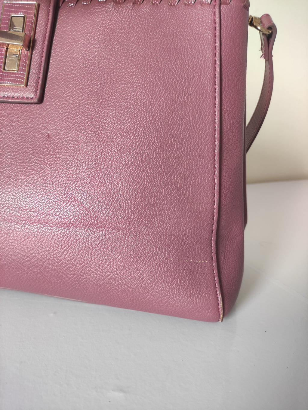 Carpisa Shoulder Bag