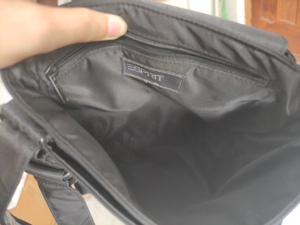 Versatile Black Bag